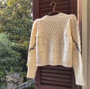 Cardigan Bordado con Flores - Image 8