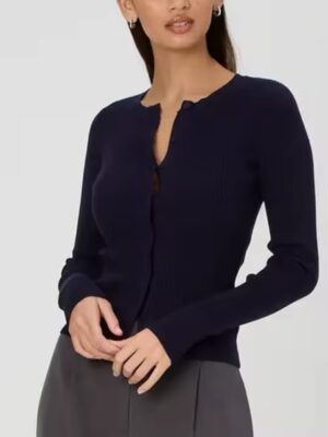 Cardigan Fit - Image 4