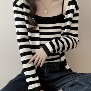 Cardigan a rayas + esqueleto